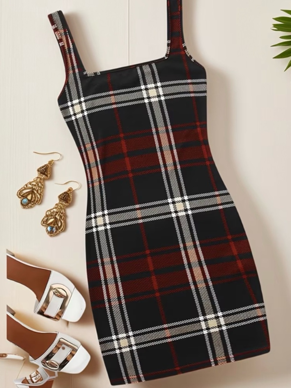 🥳HOST PICK LOOKBOOK🥳 Classic Plaid Bodycon Dress in Black and Red